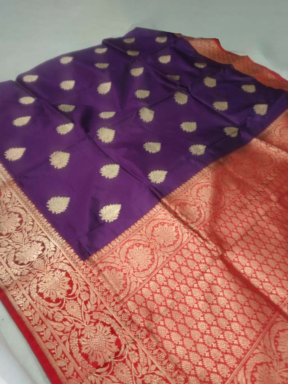 Dark Purple With Red Border Banarasi Silk Saree (2)