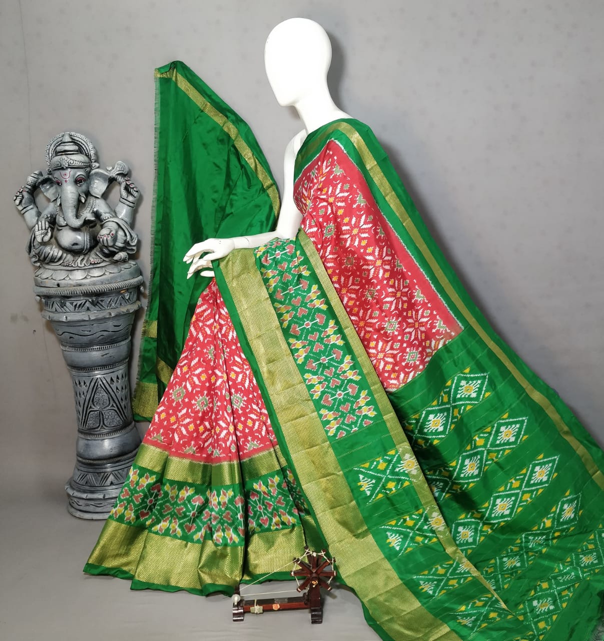 Red With Dark Green Border Pochampally Ikkat Silk Saree