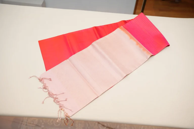 Light Peach With Pink 01
