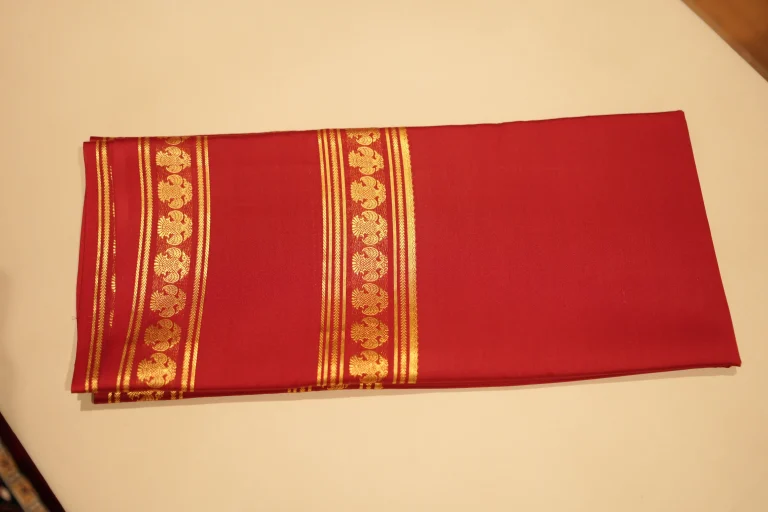 Maroon 01