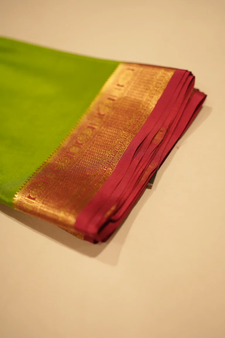 Parrot Green With Pink 01