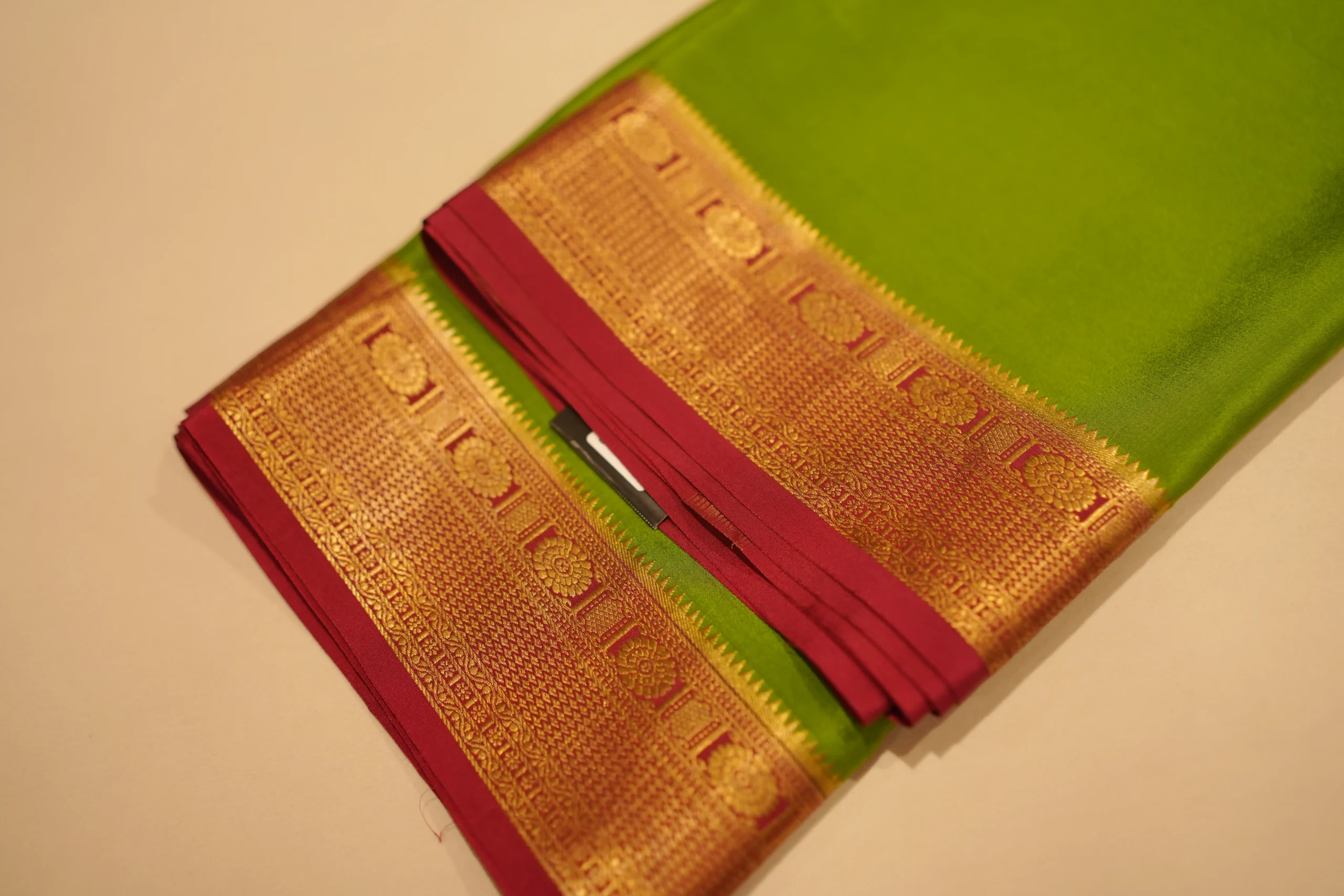 Parrot Green With Pink Mysore Silk - Image 2